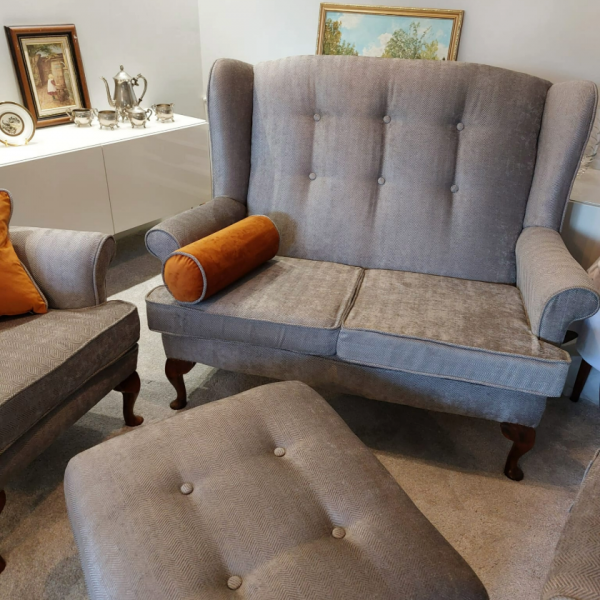 Vintage 1940s-1960s English Lounge Suite - Restored with Modern Comfort Features - Image 2
